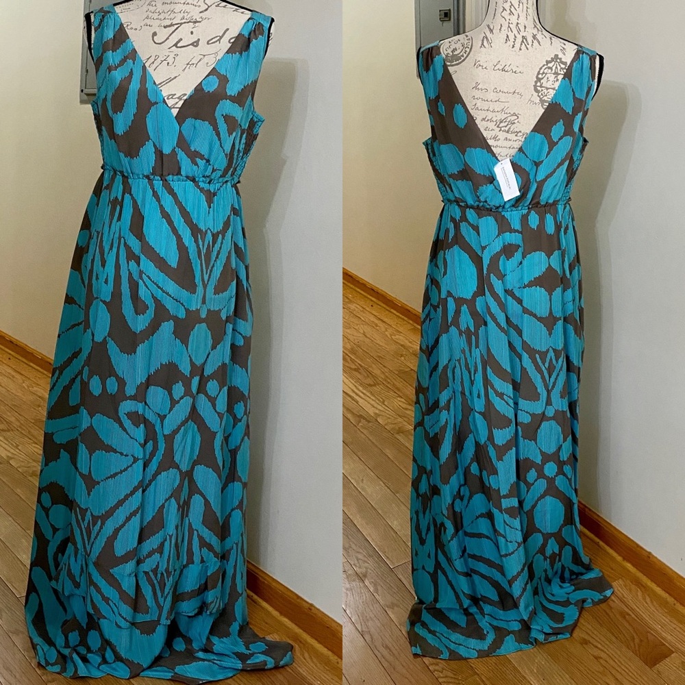 Banana republic silk maxi dress with pockets